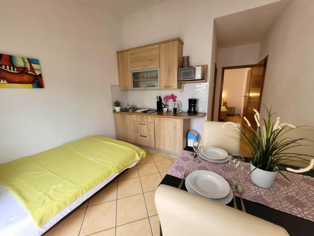 Apartment Jelena Вир Екстер'єр фото